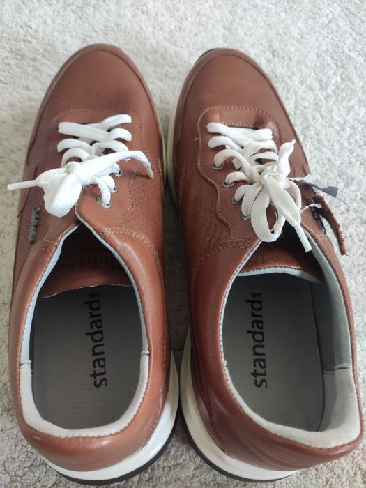 Чоловічі кросівки