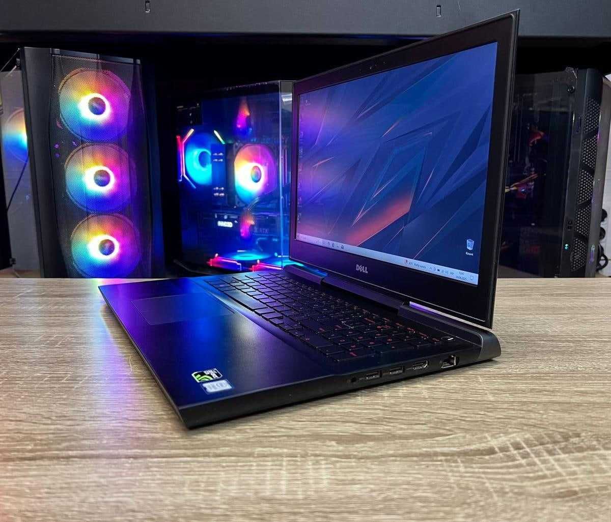 Ноутбук DELL INSPIRON i5-7300HQ/8Gb/256SSD/GTX1050-4Gb ГАРАНТІЯ