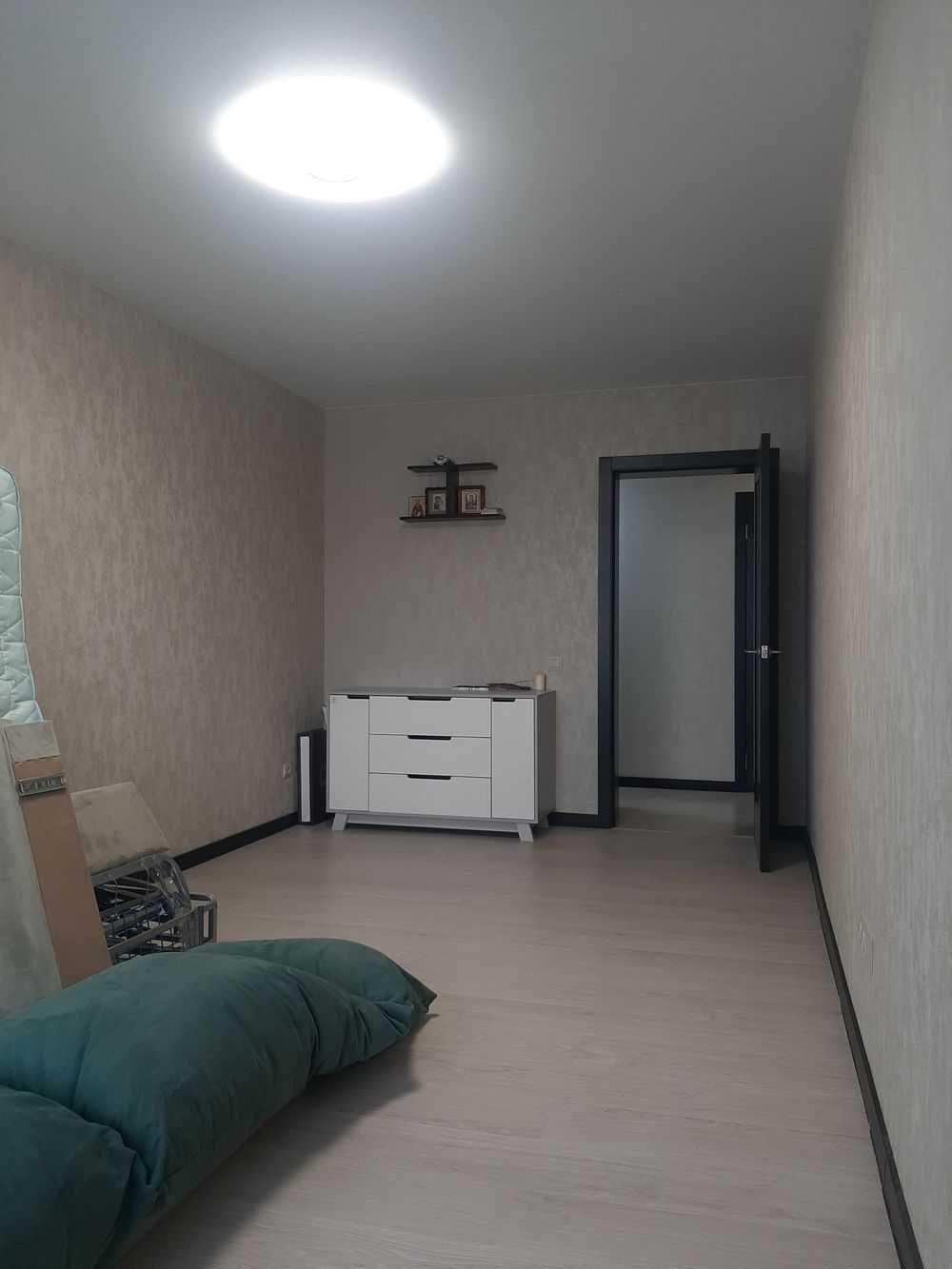 Продам видову двокімнатну квартиру з ремонтом у с.Н. Петрівці Ватутіна