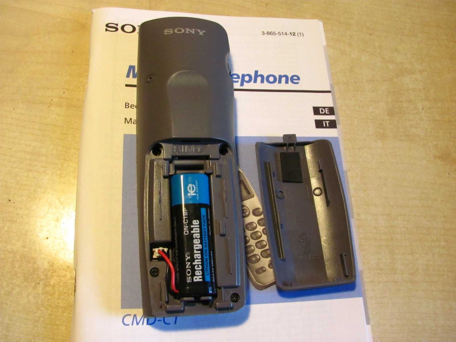 Telefon komórkowy Sony CMD-C1 - cały komplet w pudełku