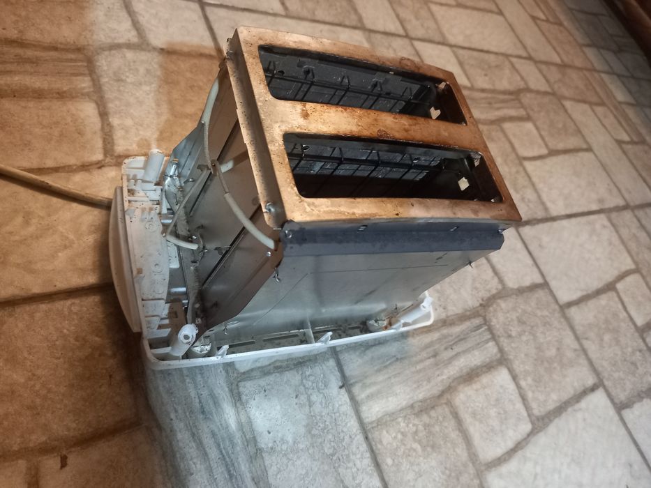 Тостер на запчастини