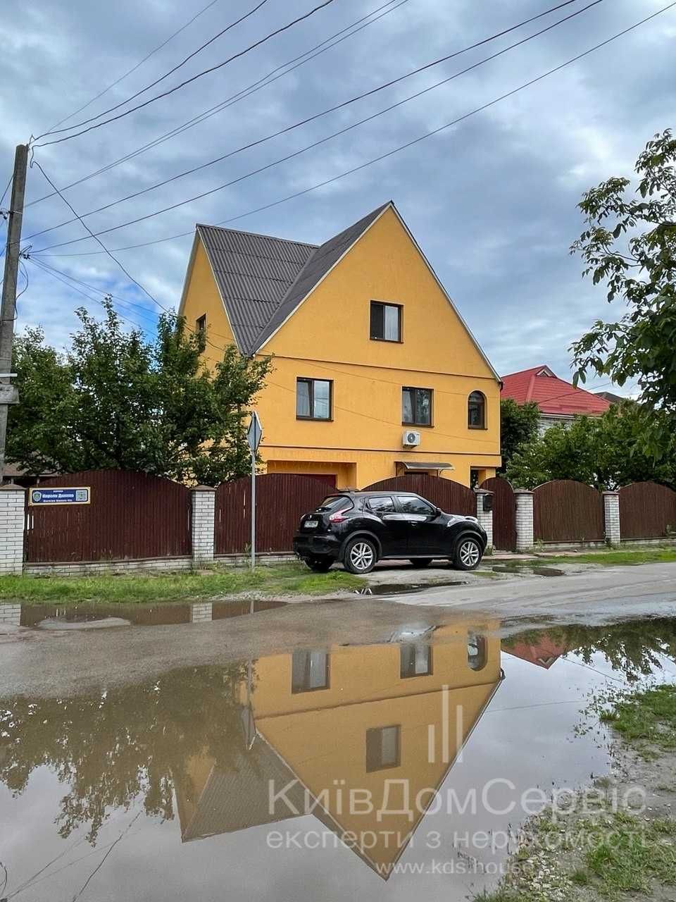 Приватний будинок 9 соток 207 м.кв продаж ремонт  гараж  Бровари