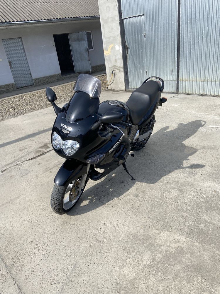 Мотоцикл Suzuki GSXF 600 на доках