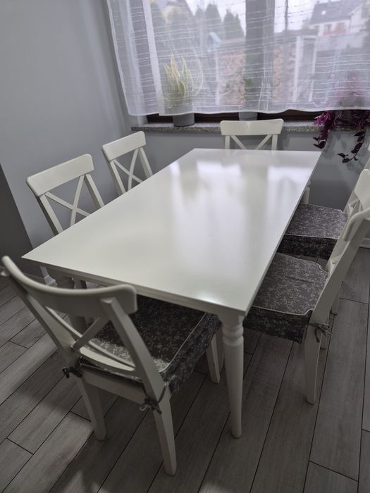 Stół Ikea ROROSENTORP 155/215x87 cm
Stół rozkładany, biały, 155/215x87