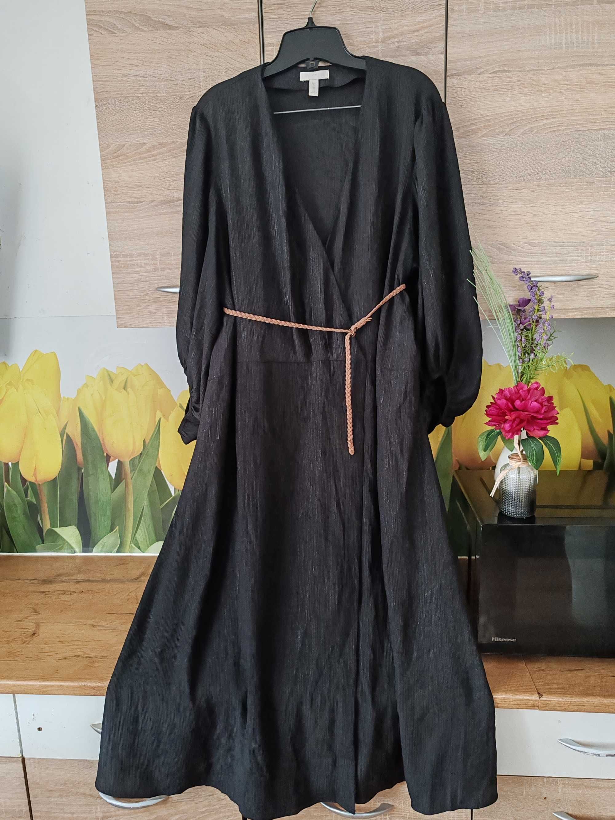 Ciekawa lekka koktajlowa sukienka H&M rozmiar ok 50 poliester