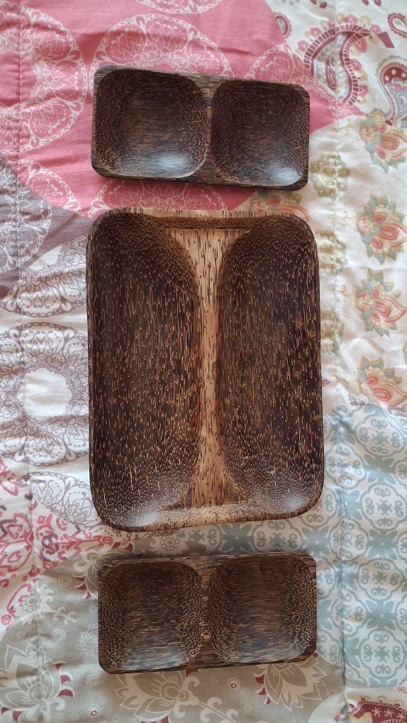 Pratos de madeira