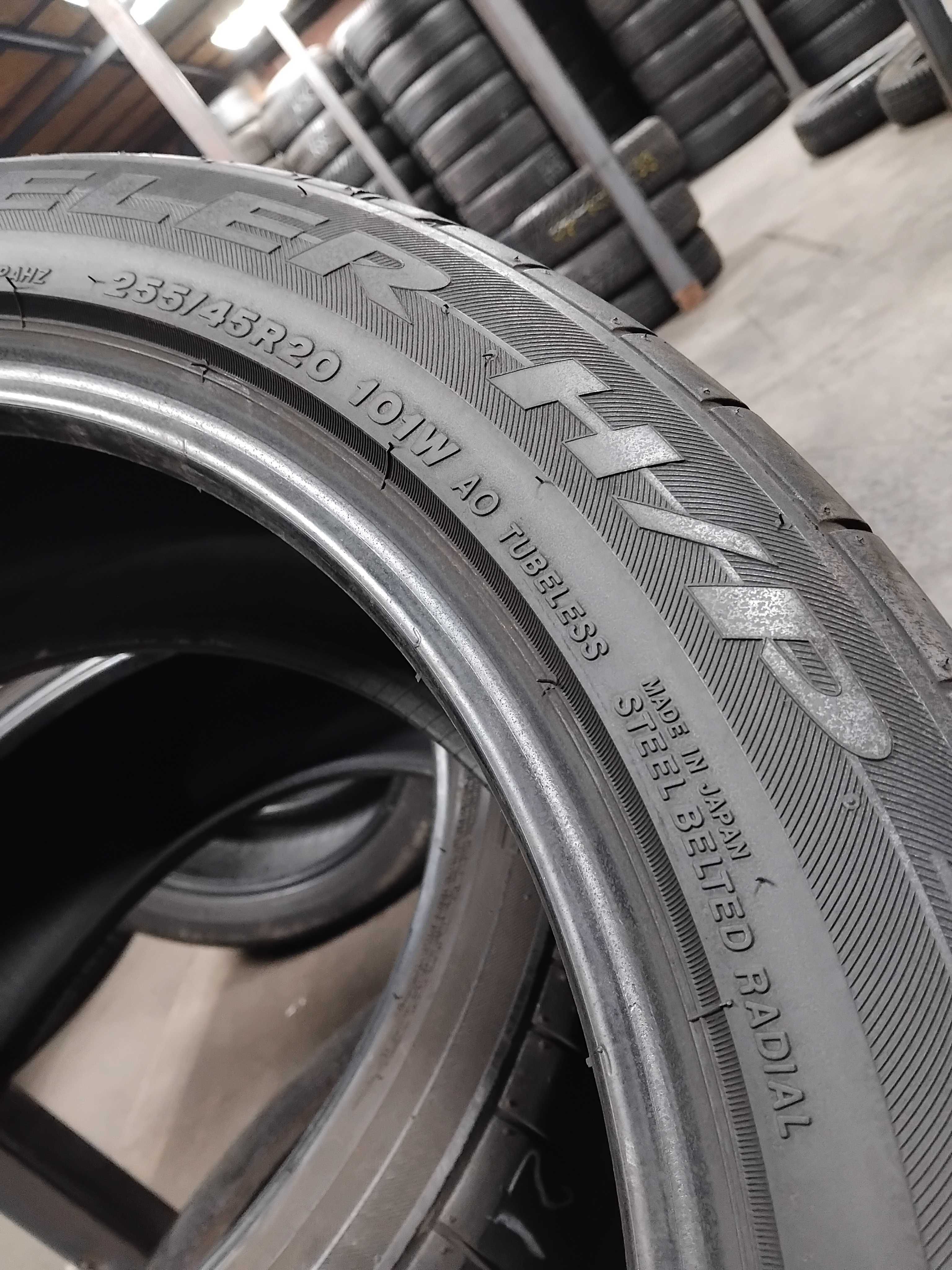 Шини бу 255/45 R20 Bridgestone Dueler HP Пара Літо