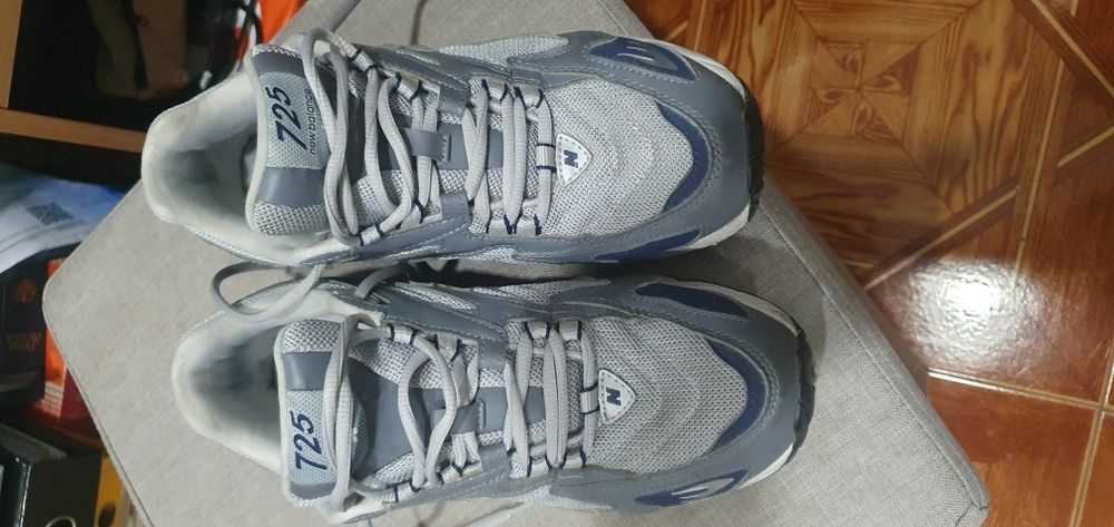 New balance 725 cinza