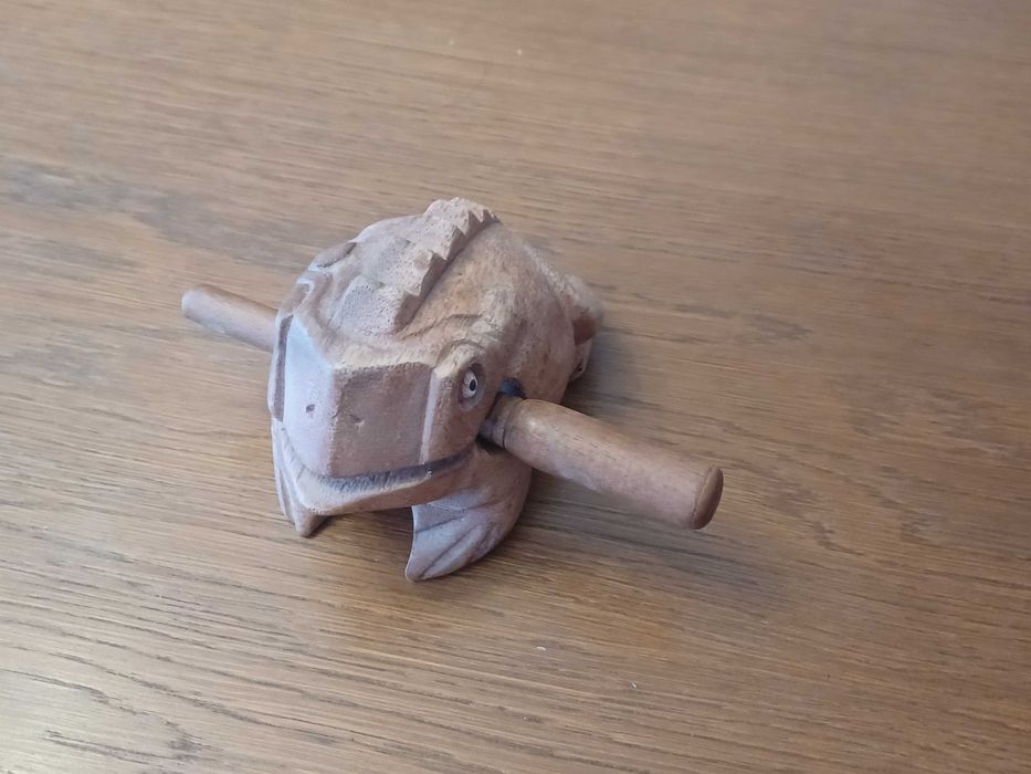 Guiro Drewniana Żaba Instrument