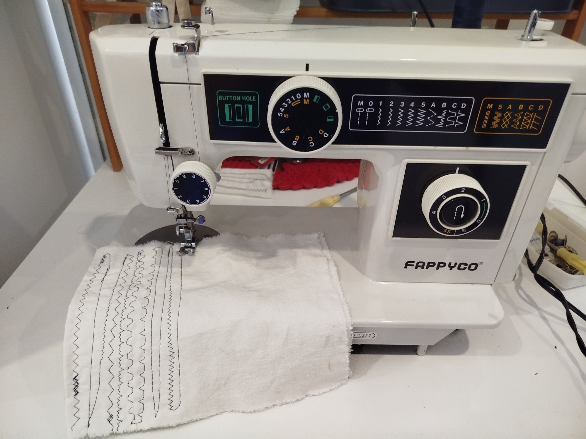 Máquina de costura fappyco