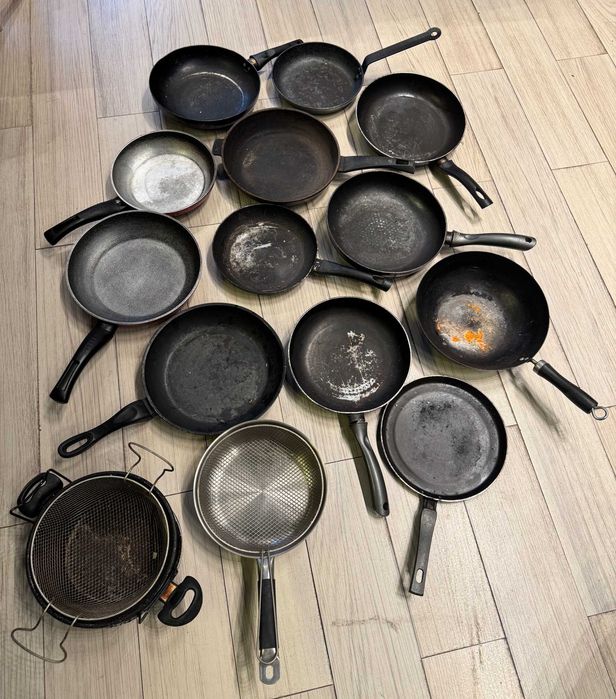 Conjunto de 14 frigideiras/sertãs usadas