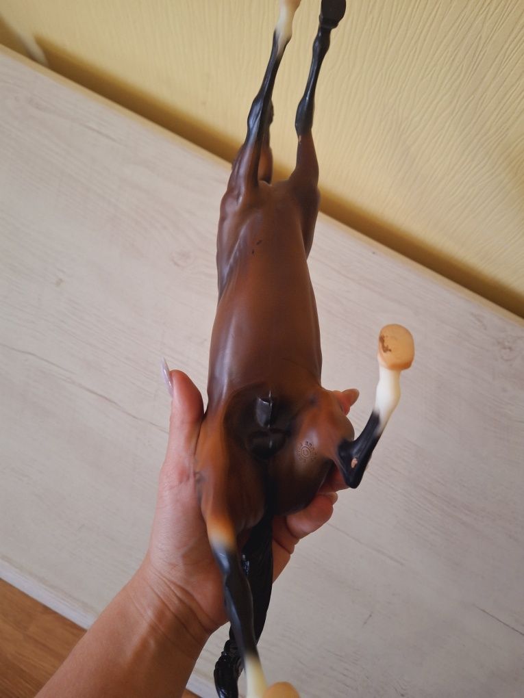 Модель коня Breyer traditional Cigar (як шляйх лошадь schleich)