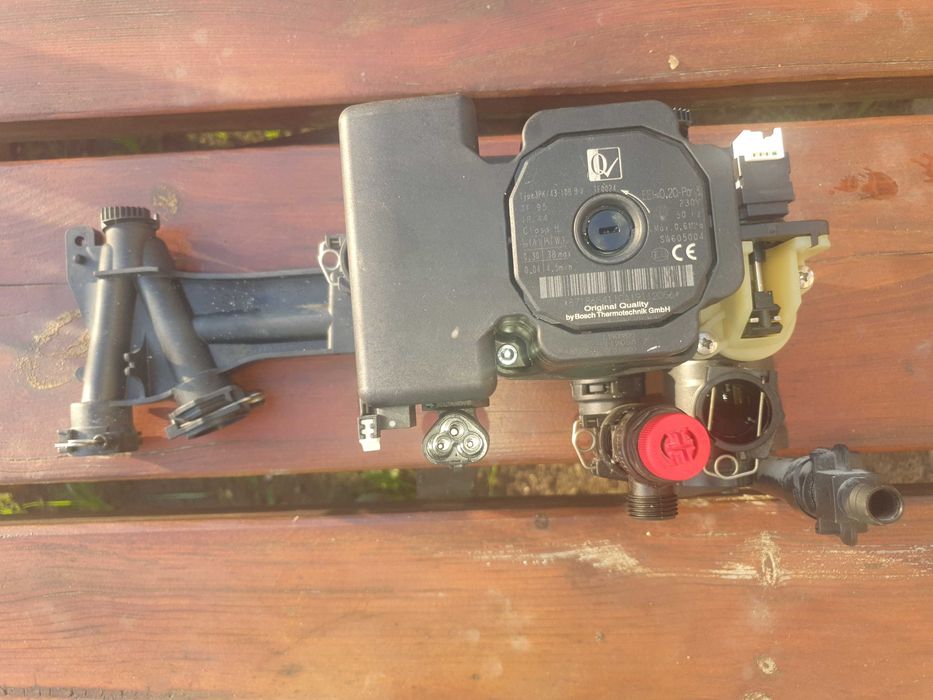 Junkers Bosch zsb 24-5c 23 Buderus pompa obiegowa