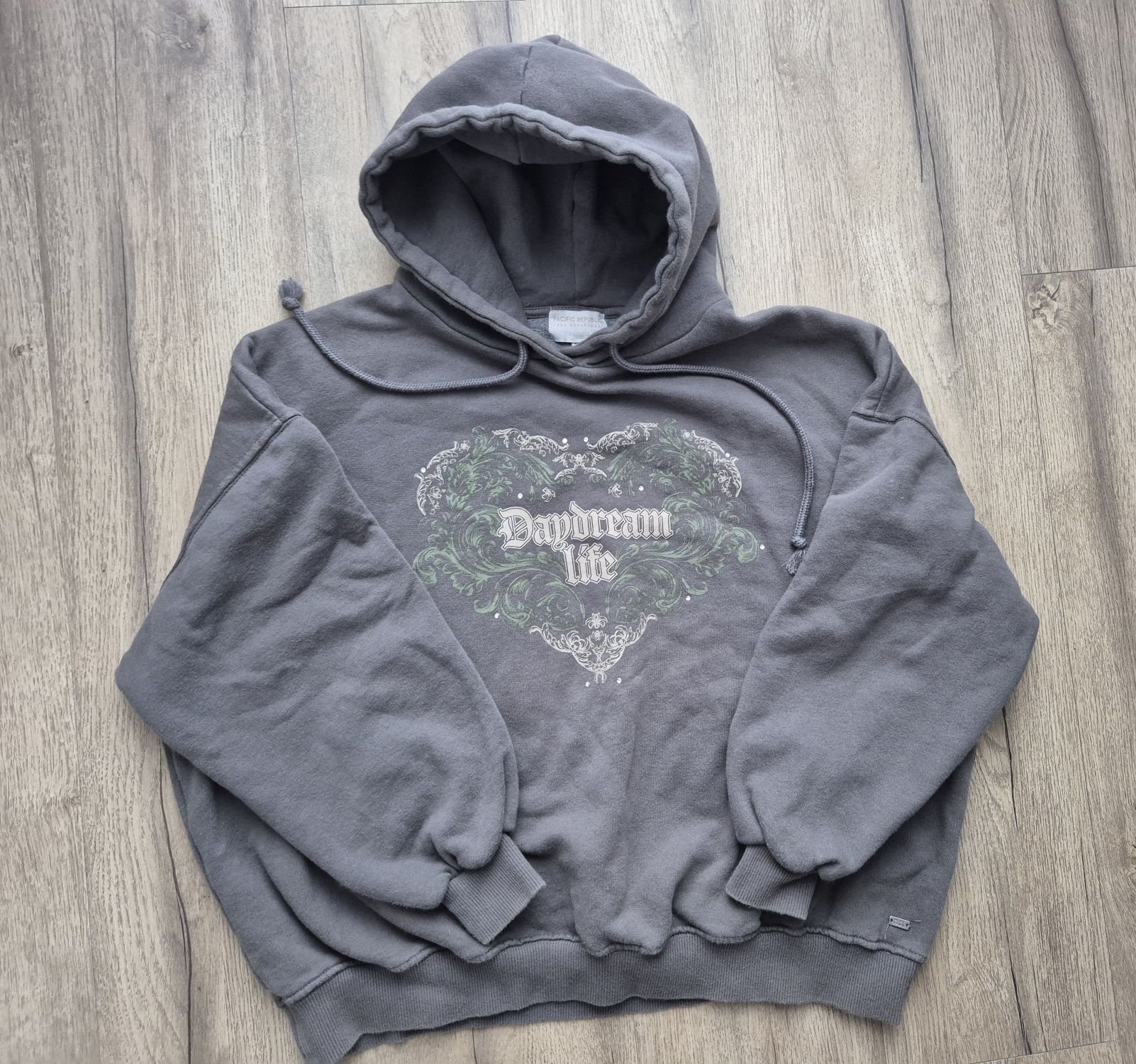 Bluza damska Pacific Republic Pull&Bear M
Krótki szeroki fason
Normaln
