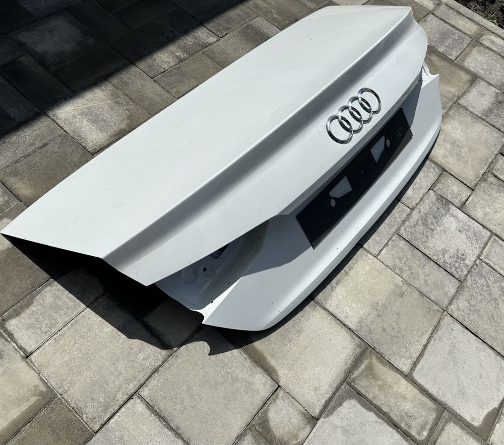 Кришка багажника Audi A5 8W  КАБРІОЛЕТ задній багажник s-line