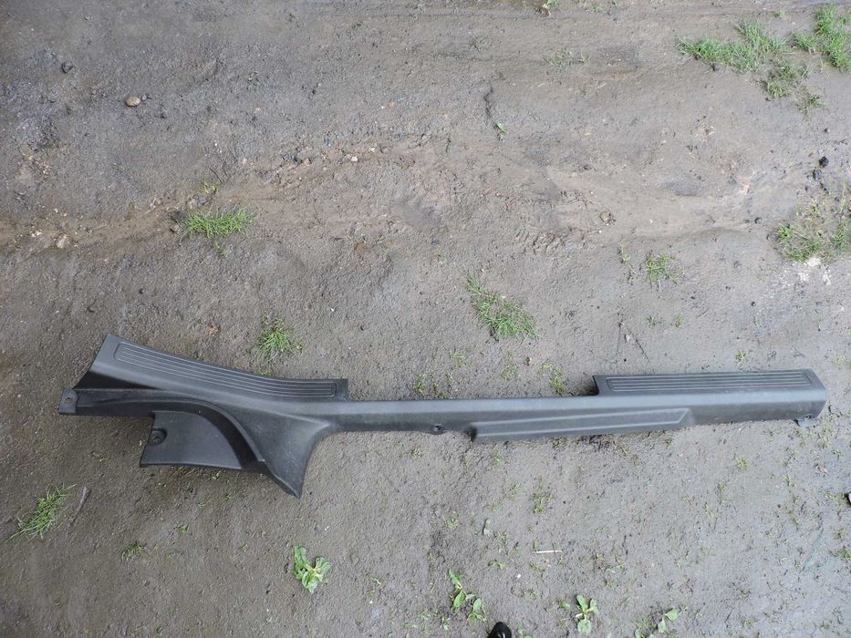Lewa listwa progowa Fiat Grande Punto 1.4 Benzyna