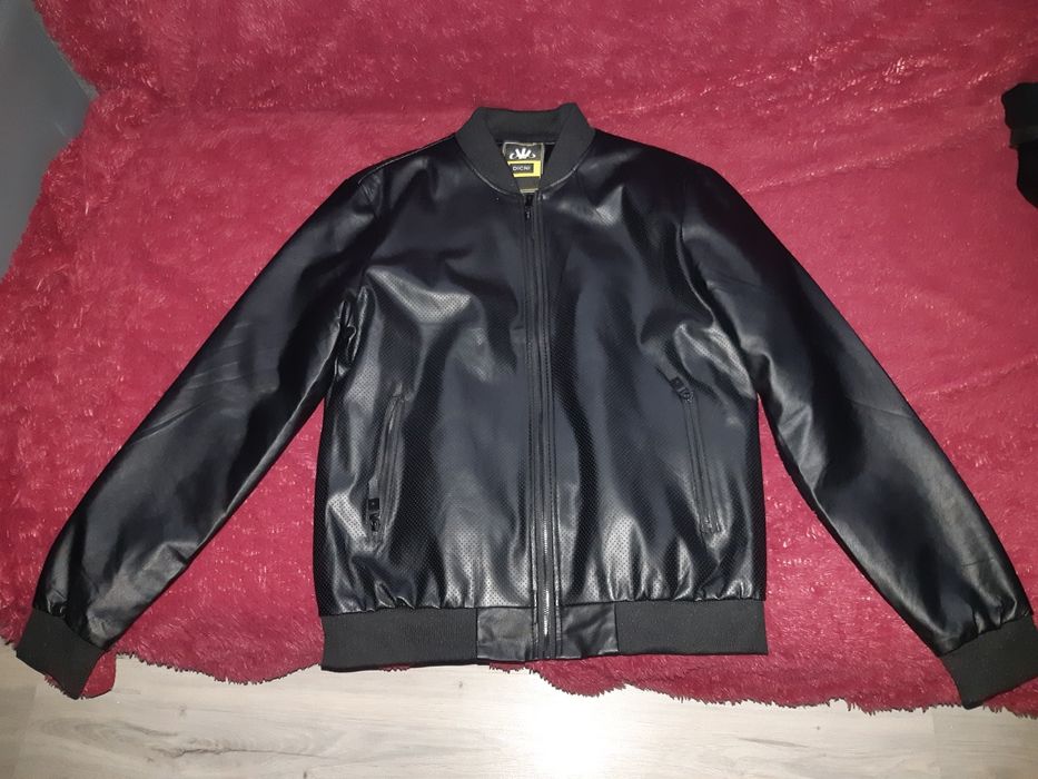 Куртка чоловіча шкірянка продам