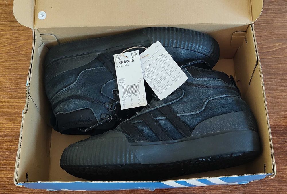 Високі кросівки Adidas AKANDO ATR