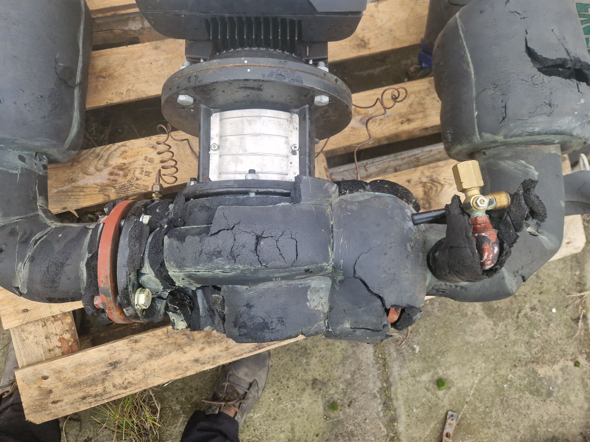 Pompa grundfos 5.5 kw z falownikiem 49m3 typ MGE132SC2-FF265-D1