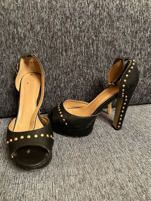 Босогожки кожзам на высоком каблуке