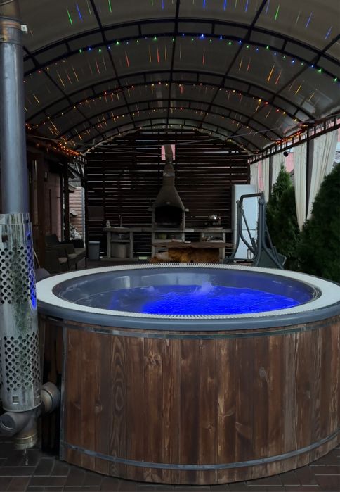 Для компаній 1500/год. Будинок з басейном, джакузі,мангалом,лазнею