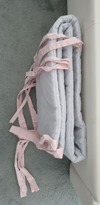 Ochraniacz na łóżeczko