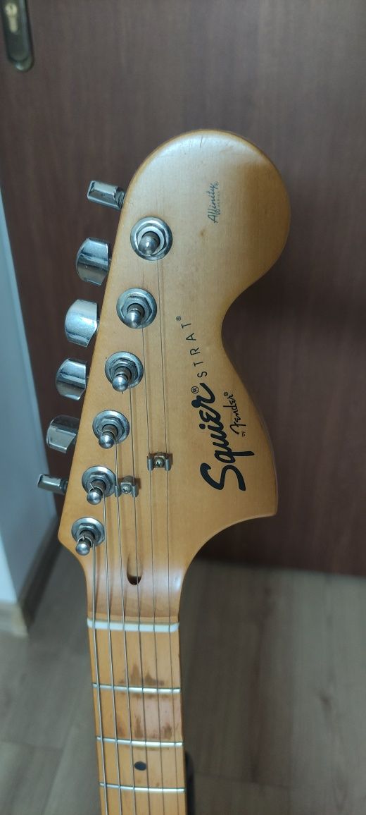 Squier affinity stratocaster gitara elektryczna