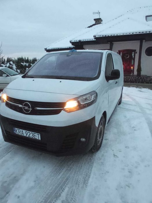 Wynajem busa 3 osobowego dostawczego