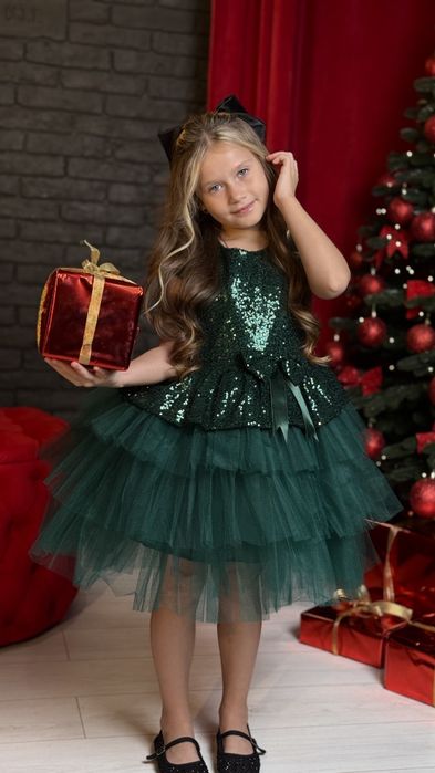 Святкова пишна новорічна сукня червоного, зеленого кольору
