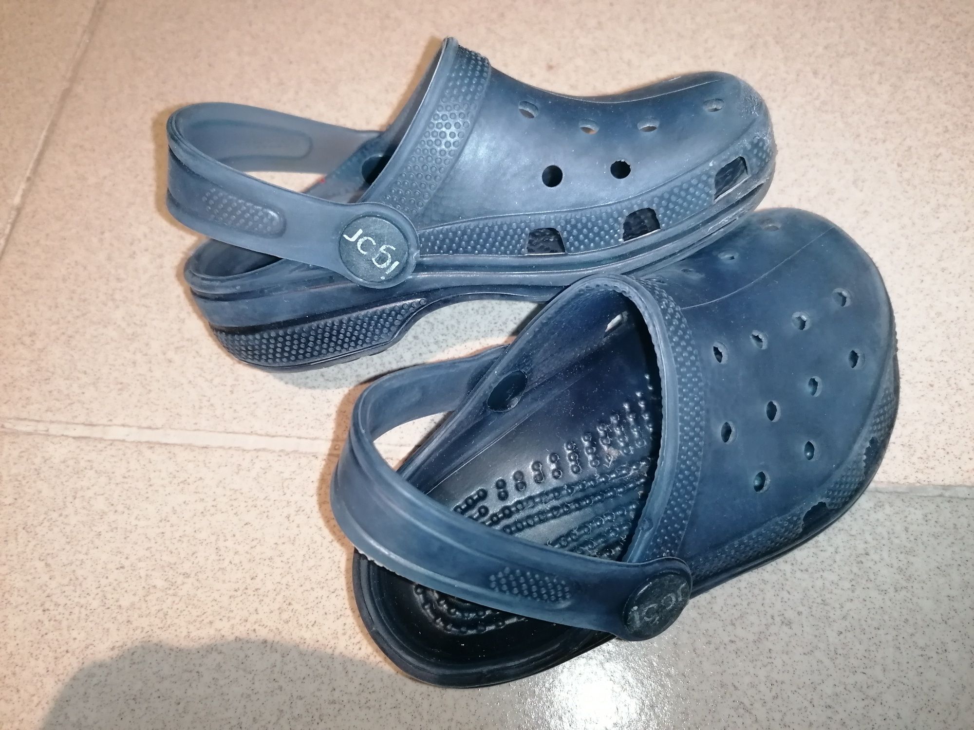 Crocs igor tamanho 22/23