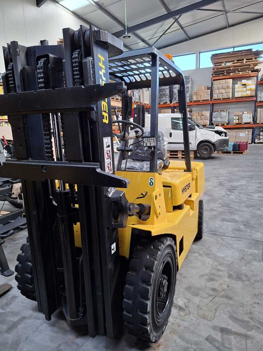 Empilhador Hyster 2.5T XL Triplex