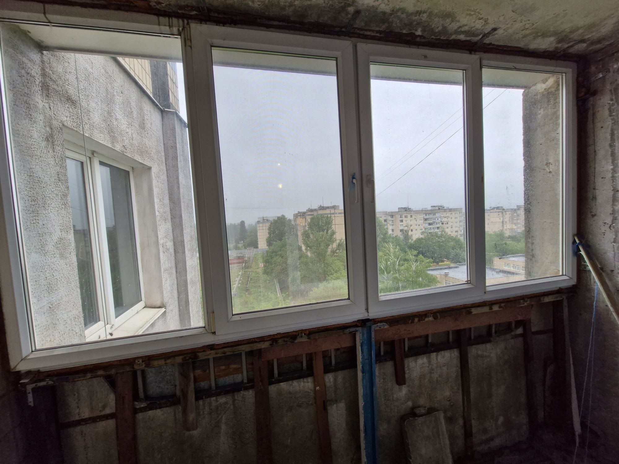 Продаж 4-х кімнатної квартири. 5-й Зарічний.
