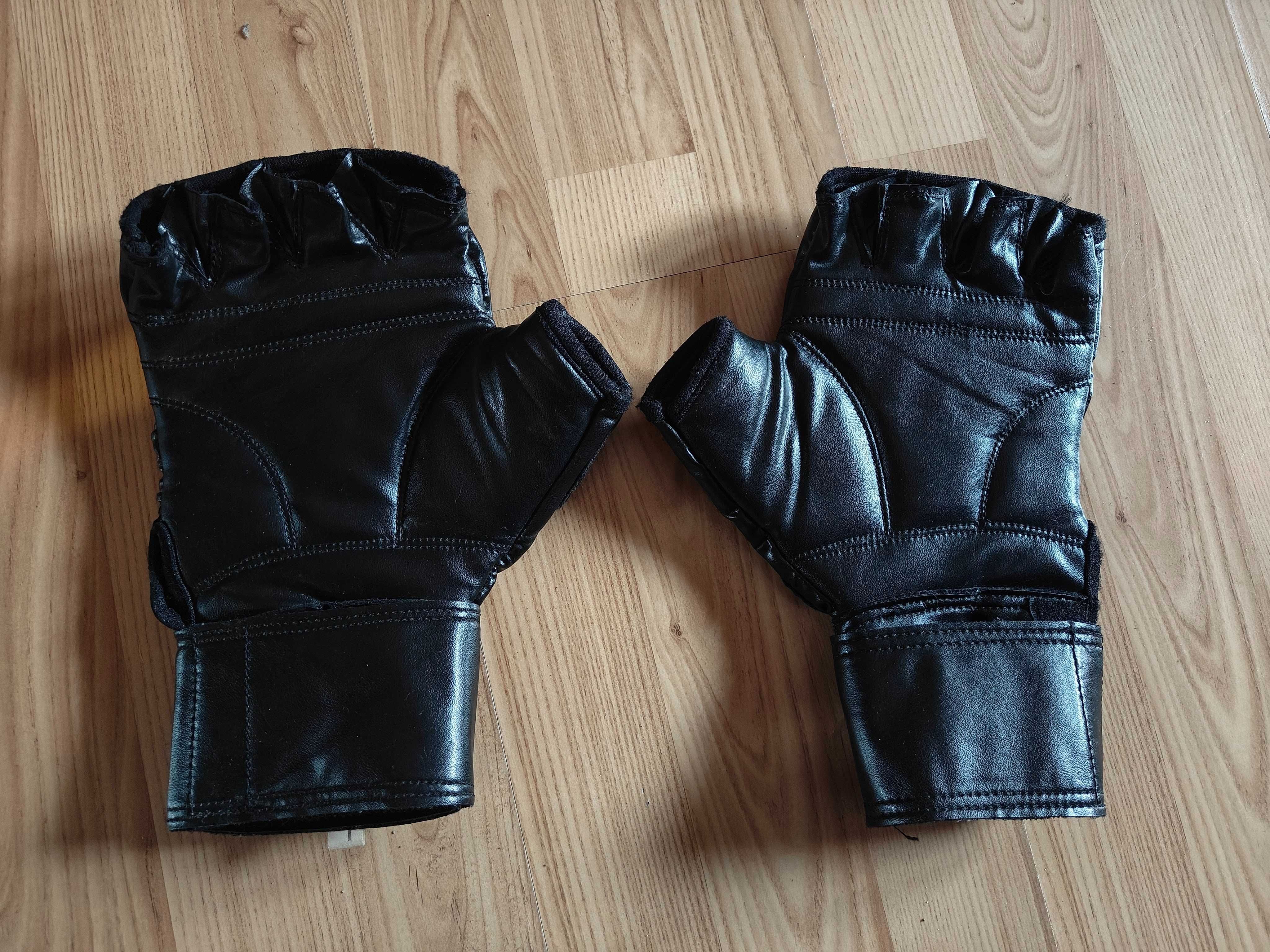 Rękawice do MMA w dobrym stanie