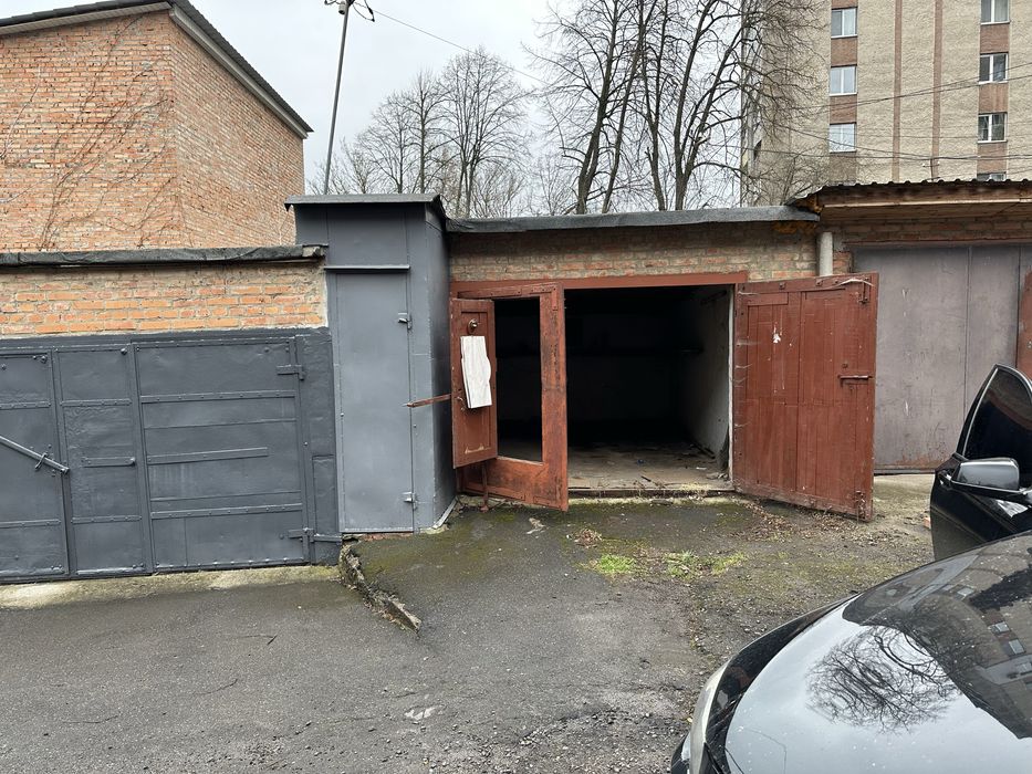 Гараж центр міста ВІД ВЛАСНИКА вул Театральна