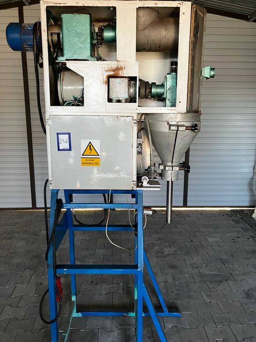 Dozownik ślimakowy 04AP1