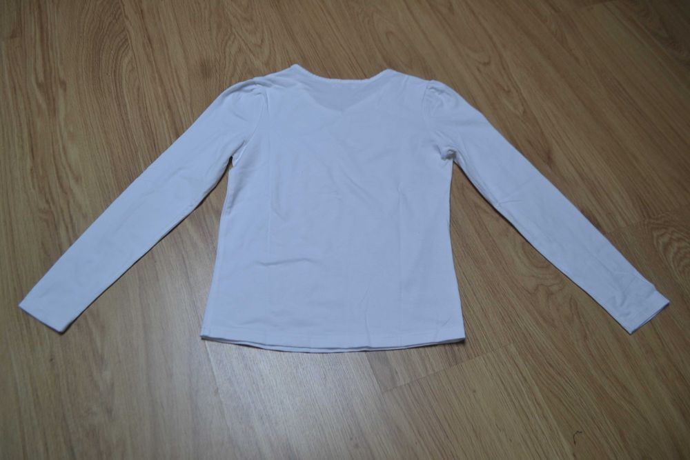 Excelente conjunto de saia e blusa, branco e creme, menina 9-10 anos