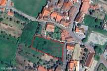 Lote Urbanizável com projeto aprovado para moradia geminada T3.