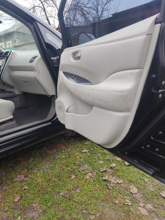 Продам Нисан Лиф 2011 года