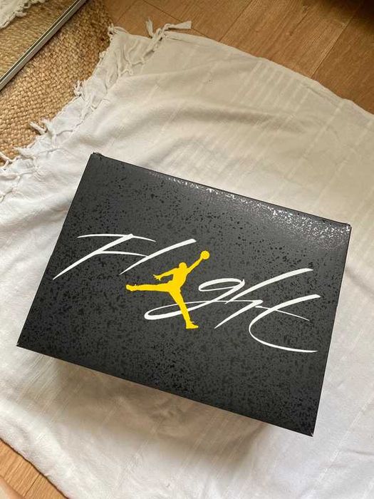 " koszykówki " Nike_Air_Jordan_4_Retro_Thunder_Rozmiar 44