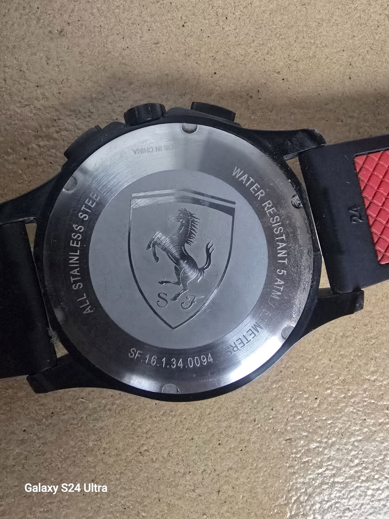 Zegarki ferrari..