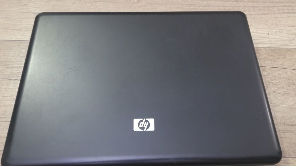 Komputer laptop przenośny HP Compaq 6735s