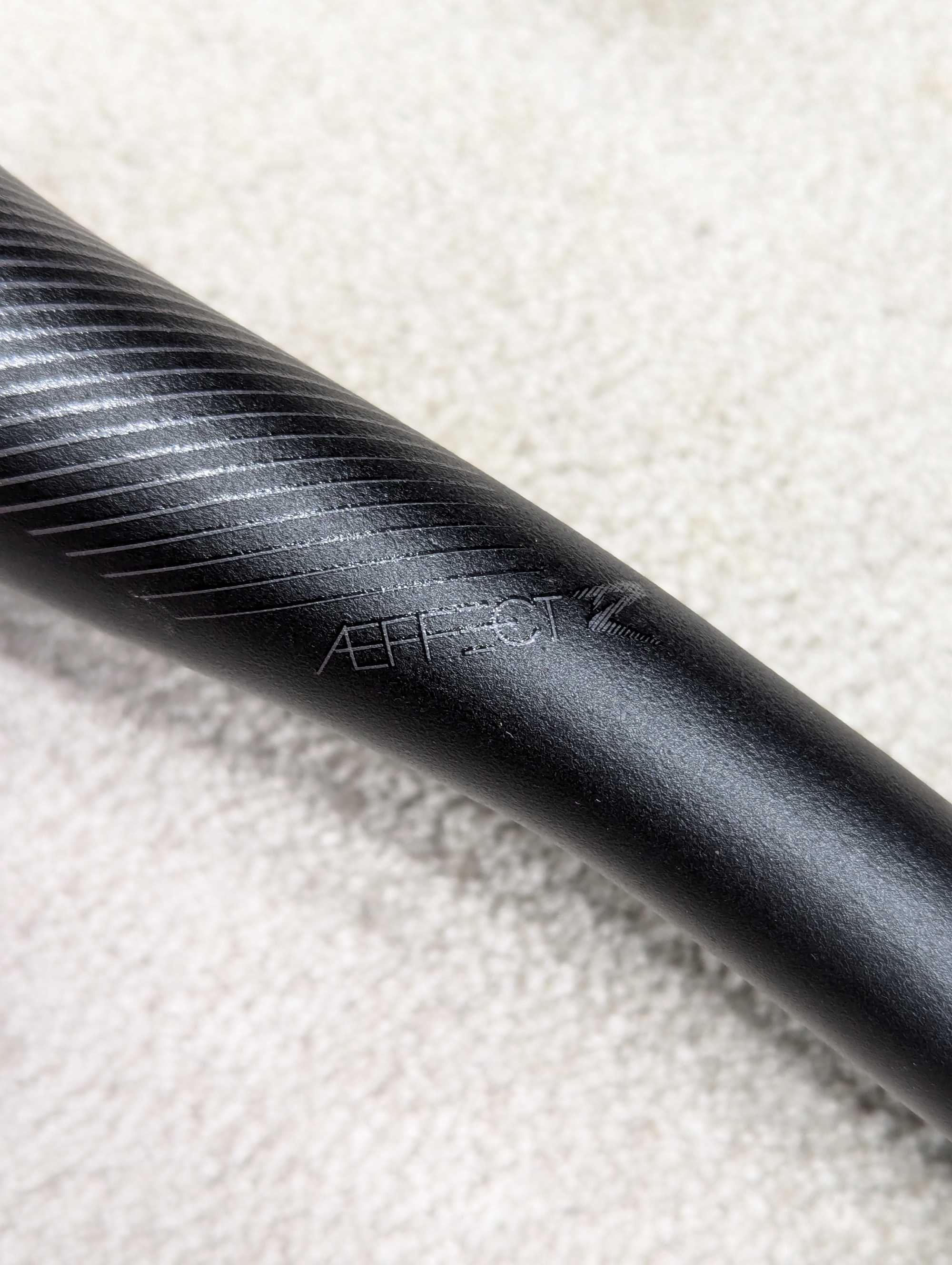 Kierownica RACE FACE Aeffect R 35mm 20mm 780mm MTB Enduro Downhill DH