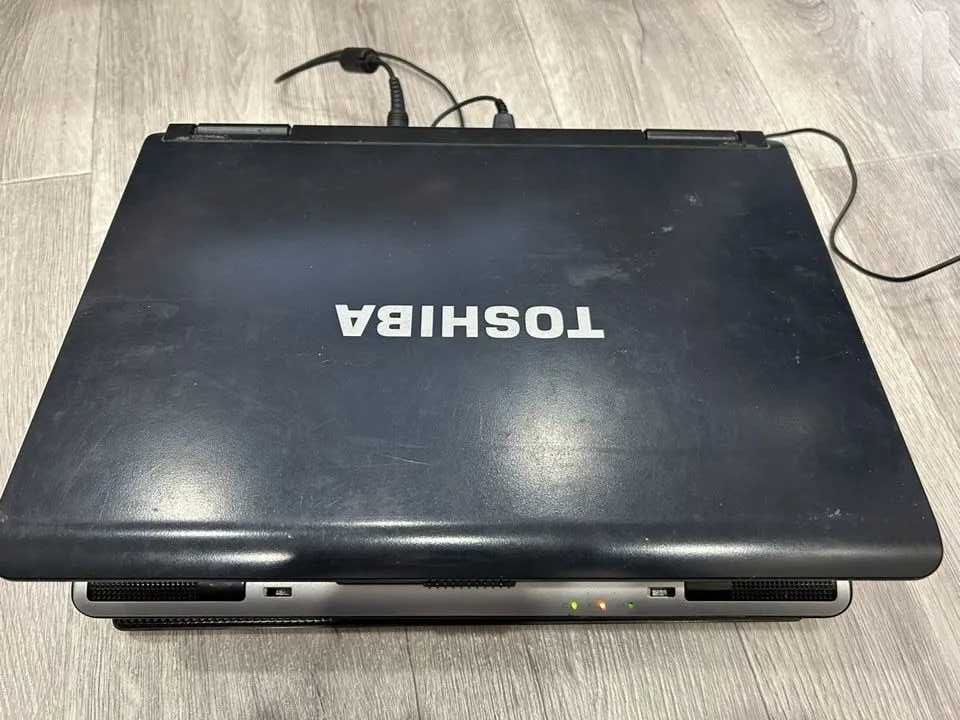 Ноутбук Toshiba Satellite L40