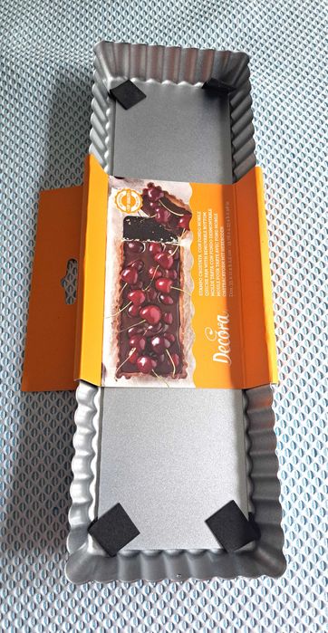 Forma para torta - retangular - fundo removível - da Decora