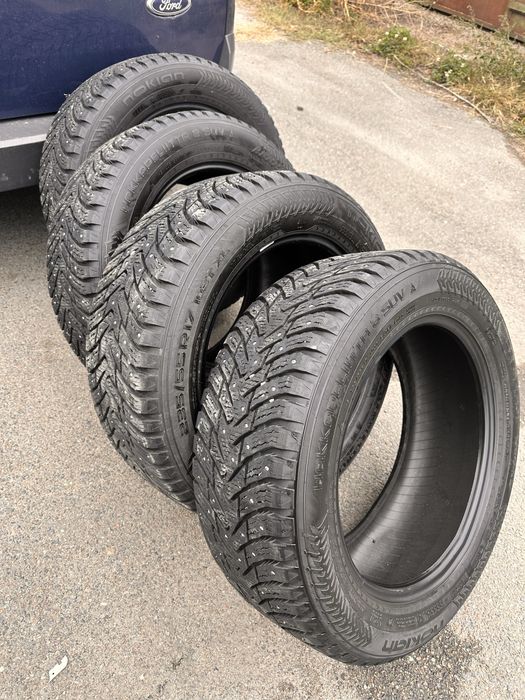 Зимові шини 235/55/R17 XL Nokian Hakkapeliitta 8 SUV