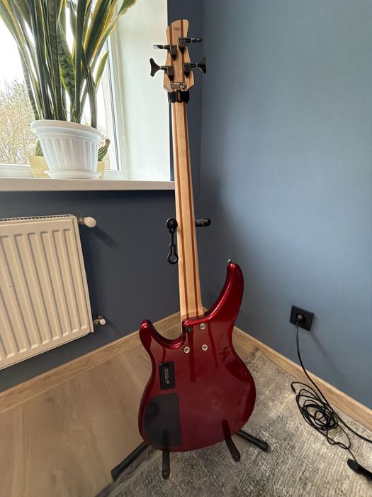 Бас гітара Yamaha TRBX304 Candy red