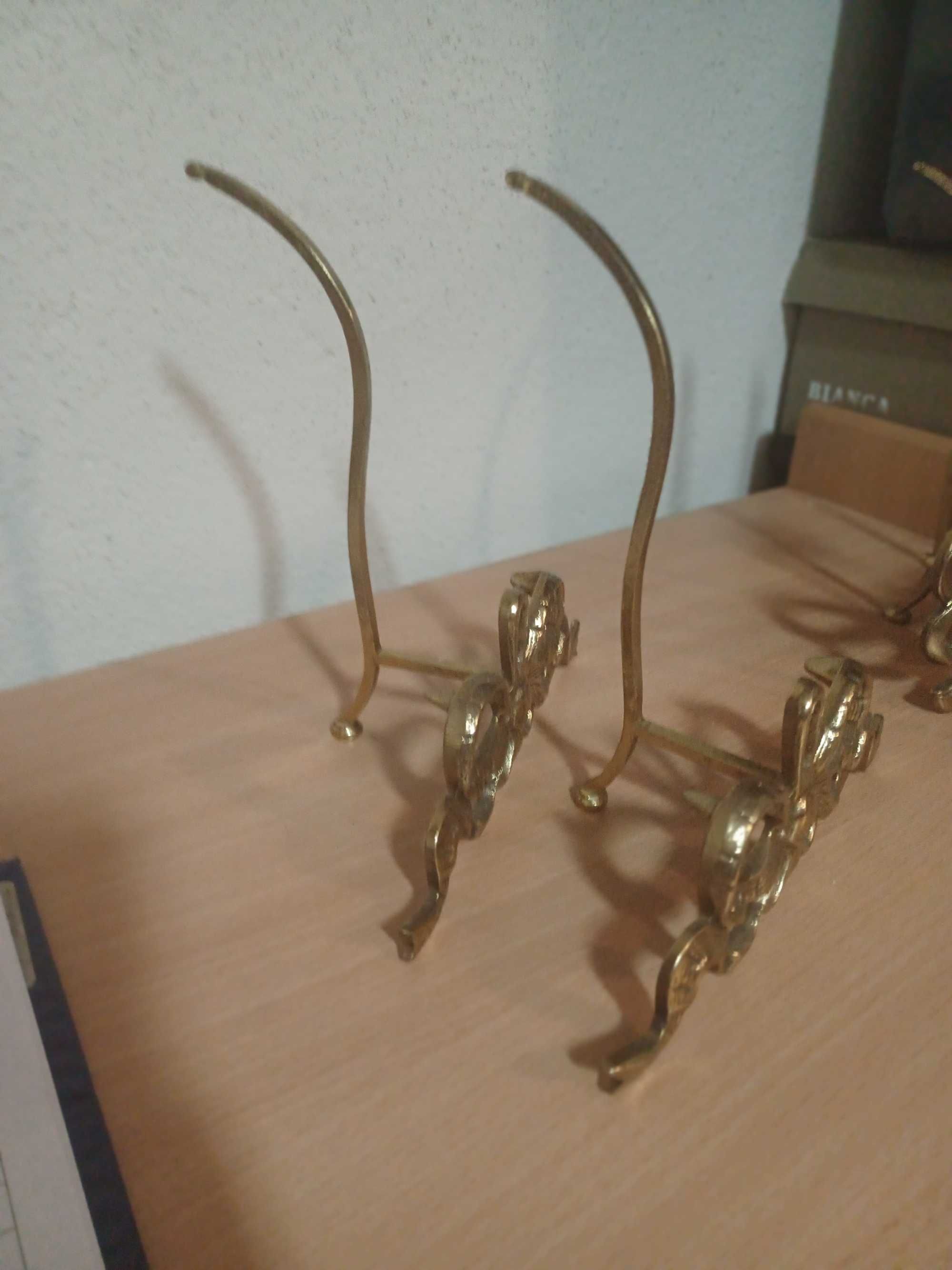 Suporte dourado para decoração (quadros/outro)