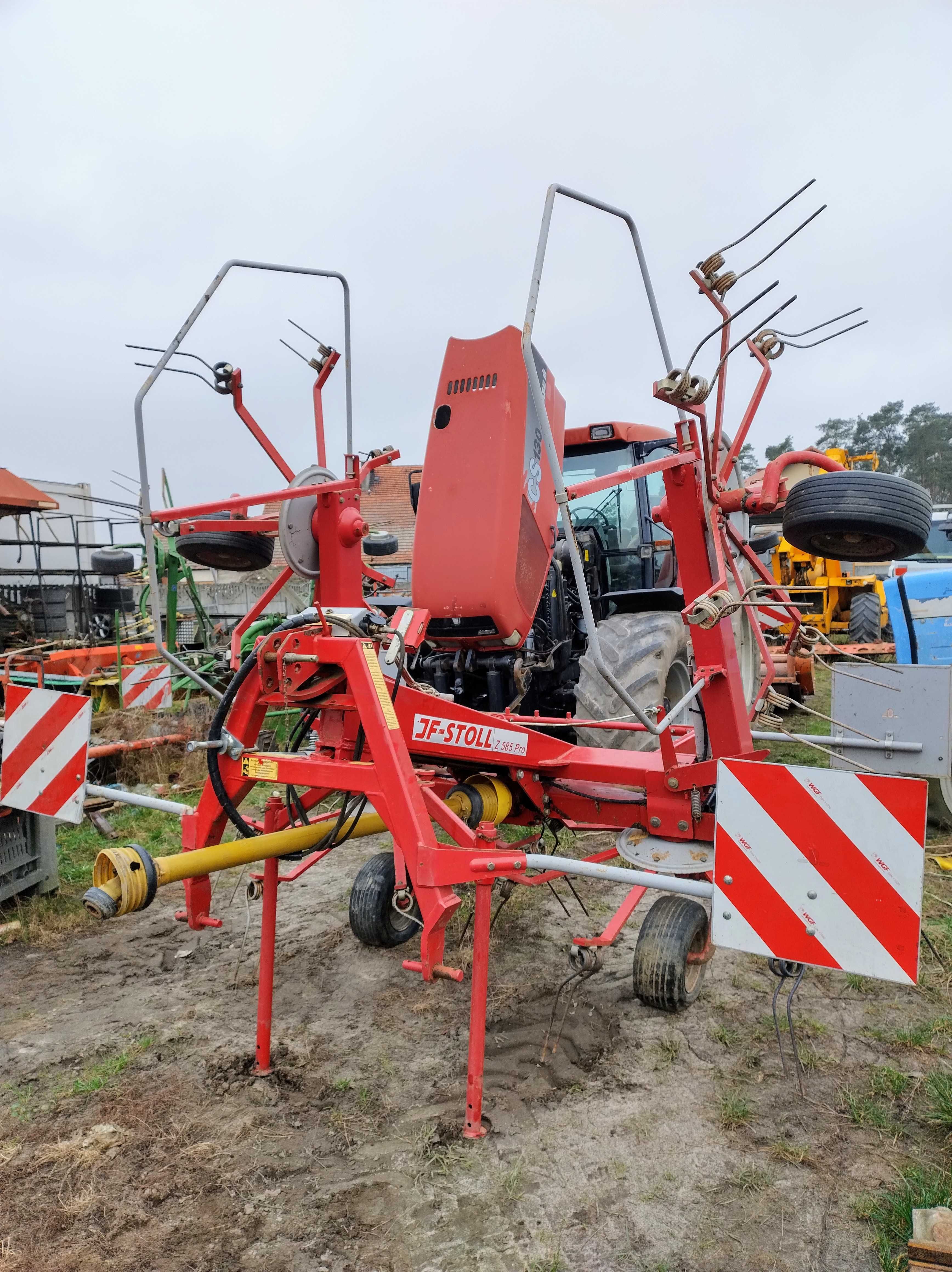 Zgrabiarka Stoll R 335 Fella Kuhn 4311