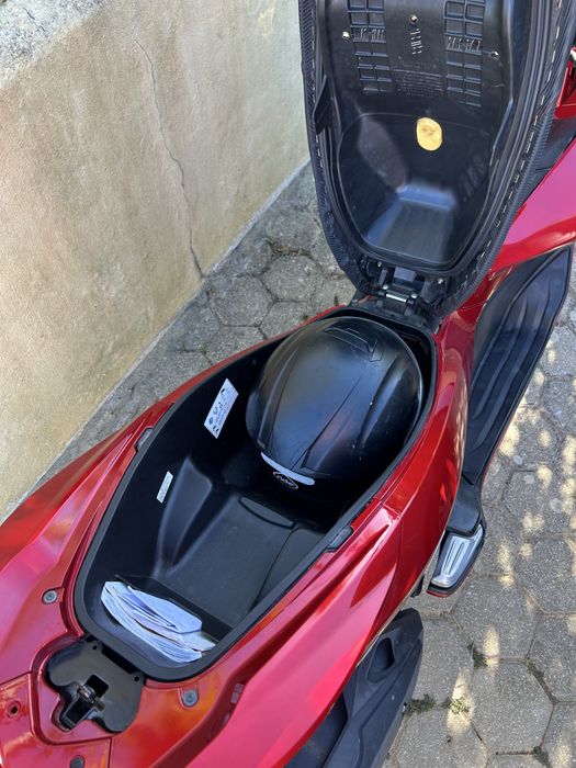 Mota 125cc - PCX de 2017,Bom estado (com banco custom) +\-negociavel