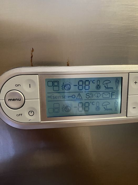 Холодильник Whirlpool ARC 42081